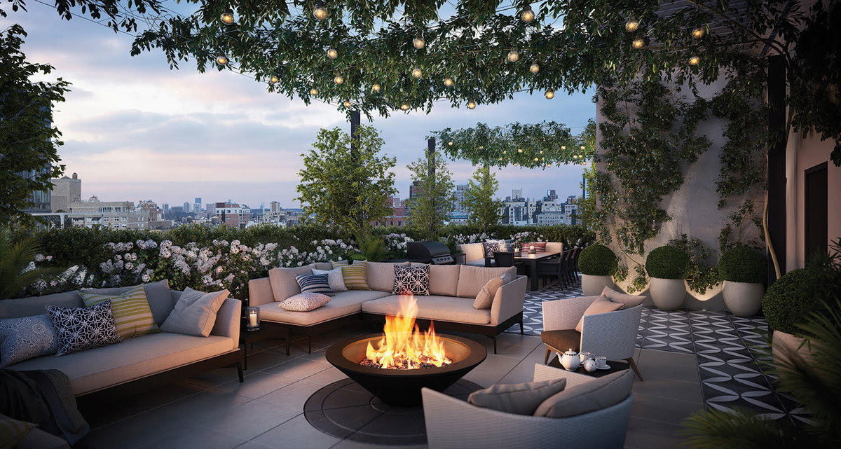 The rooftop terrace is a wonderful place to retreat and entertain. In the summer, there are beautiful sunsets over the city skyline to enjoy. In the cooler months, the terrace’s outdoor fireplace is a natural gathering spot for family and friends.